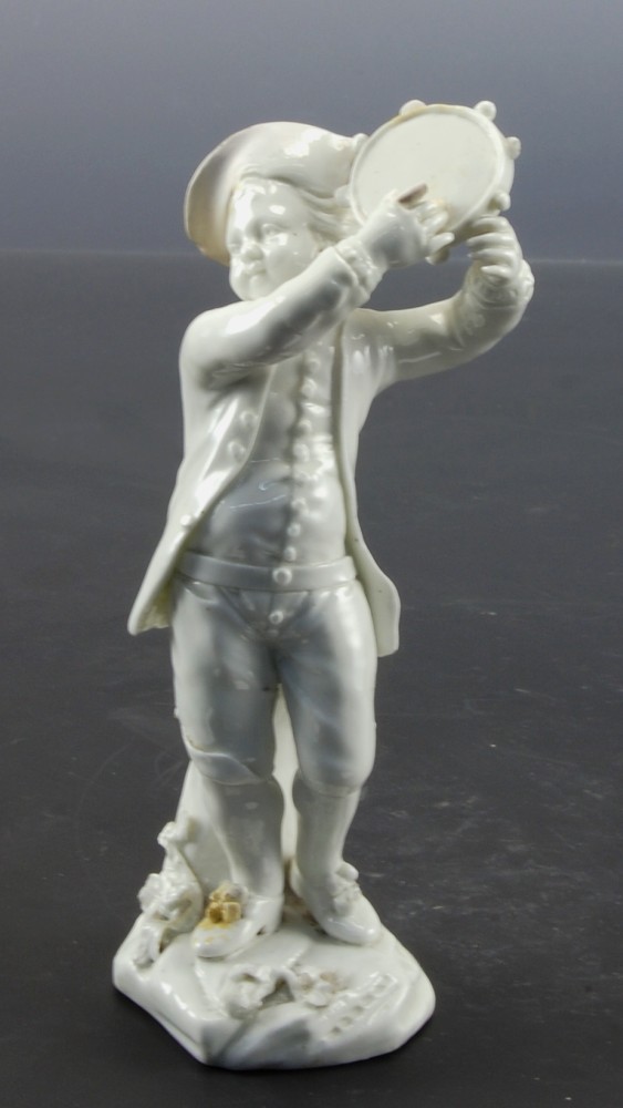 statuette
