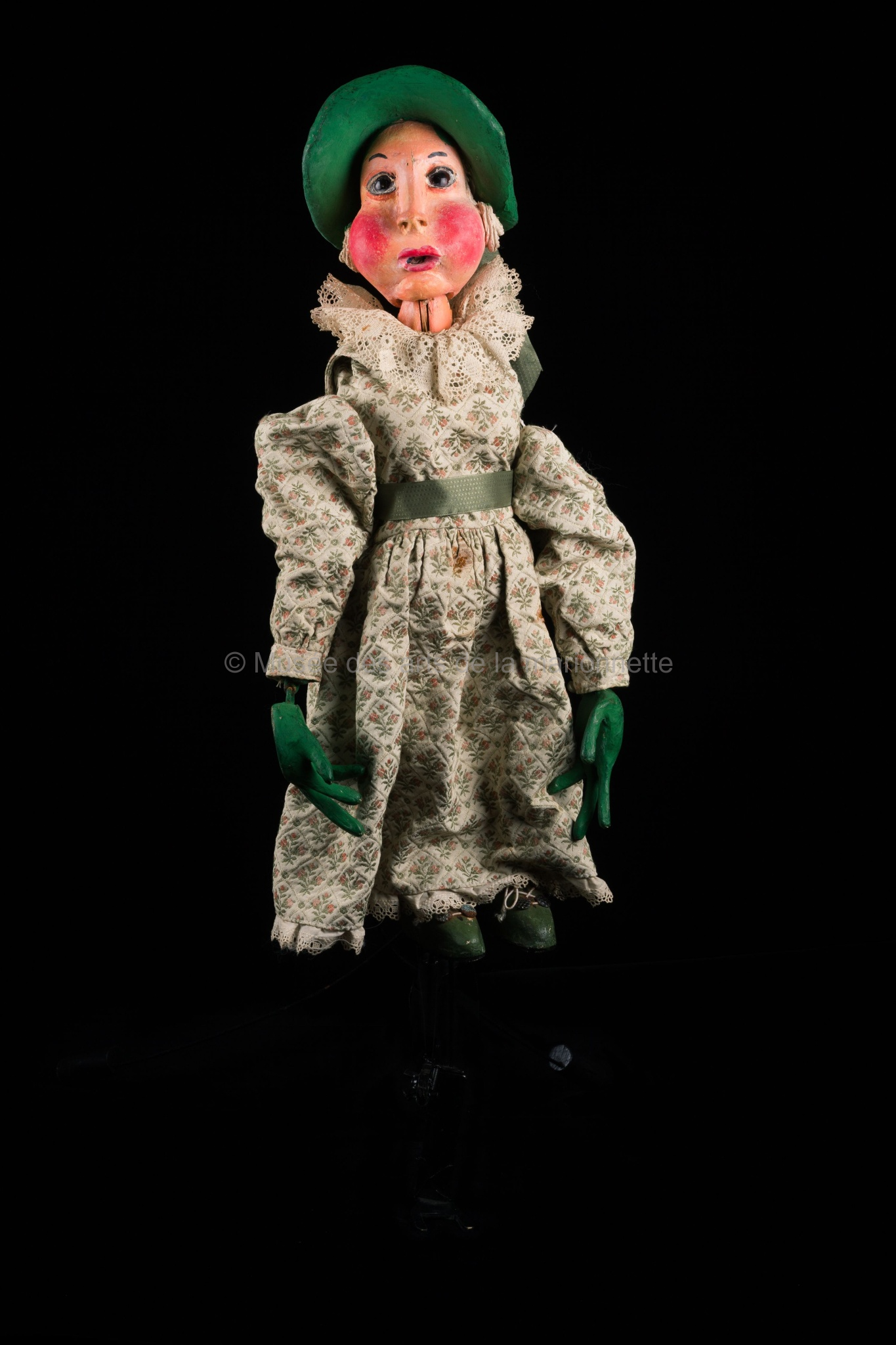 Les hommes du lendemain : une femme bourgeoise