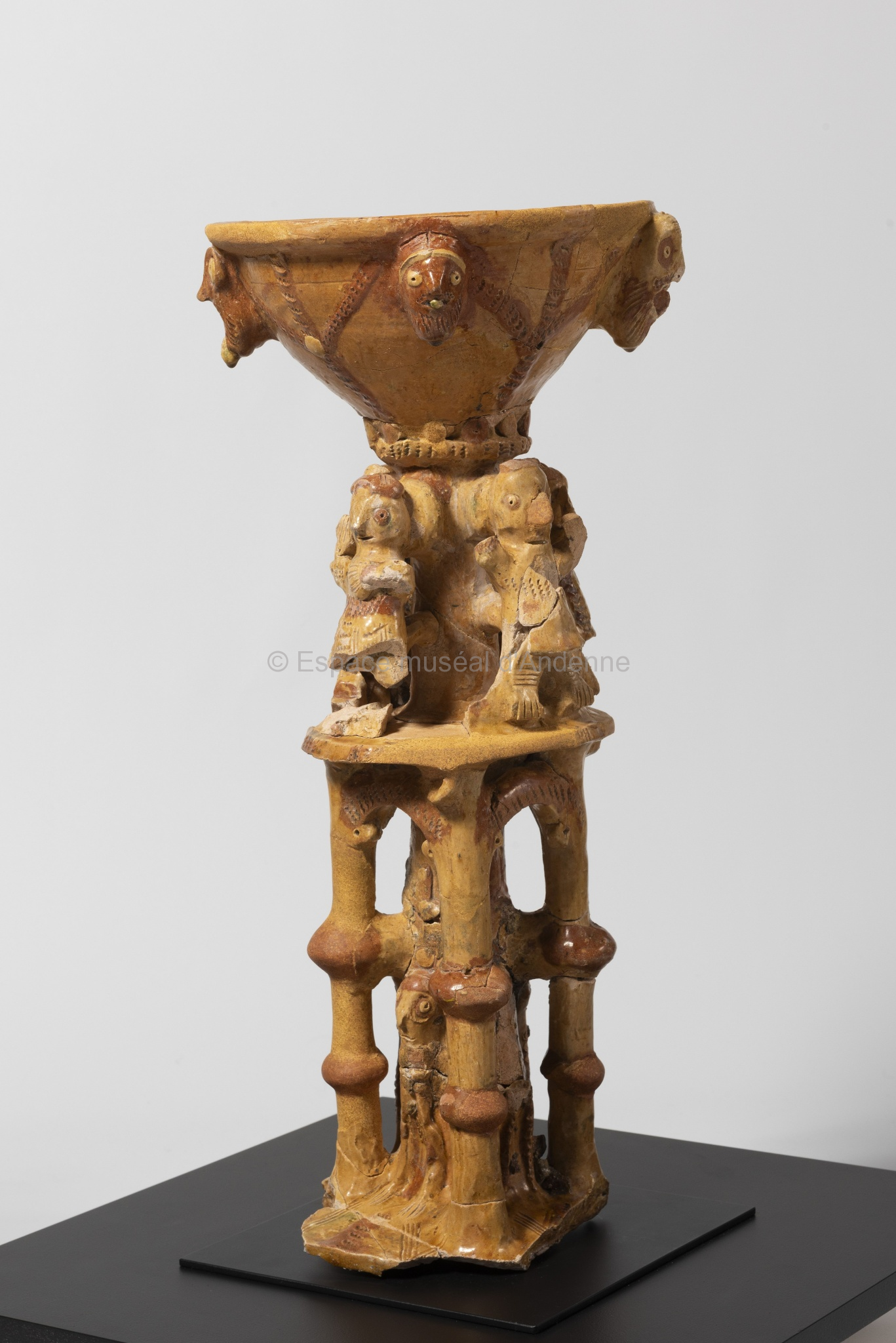 Lavabo en terre cuite
